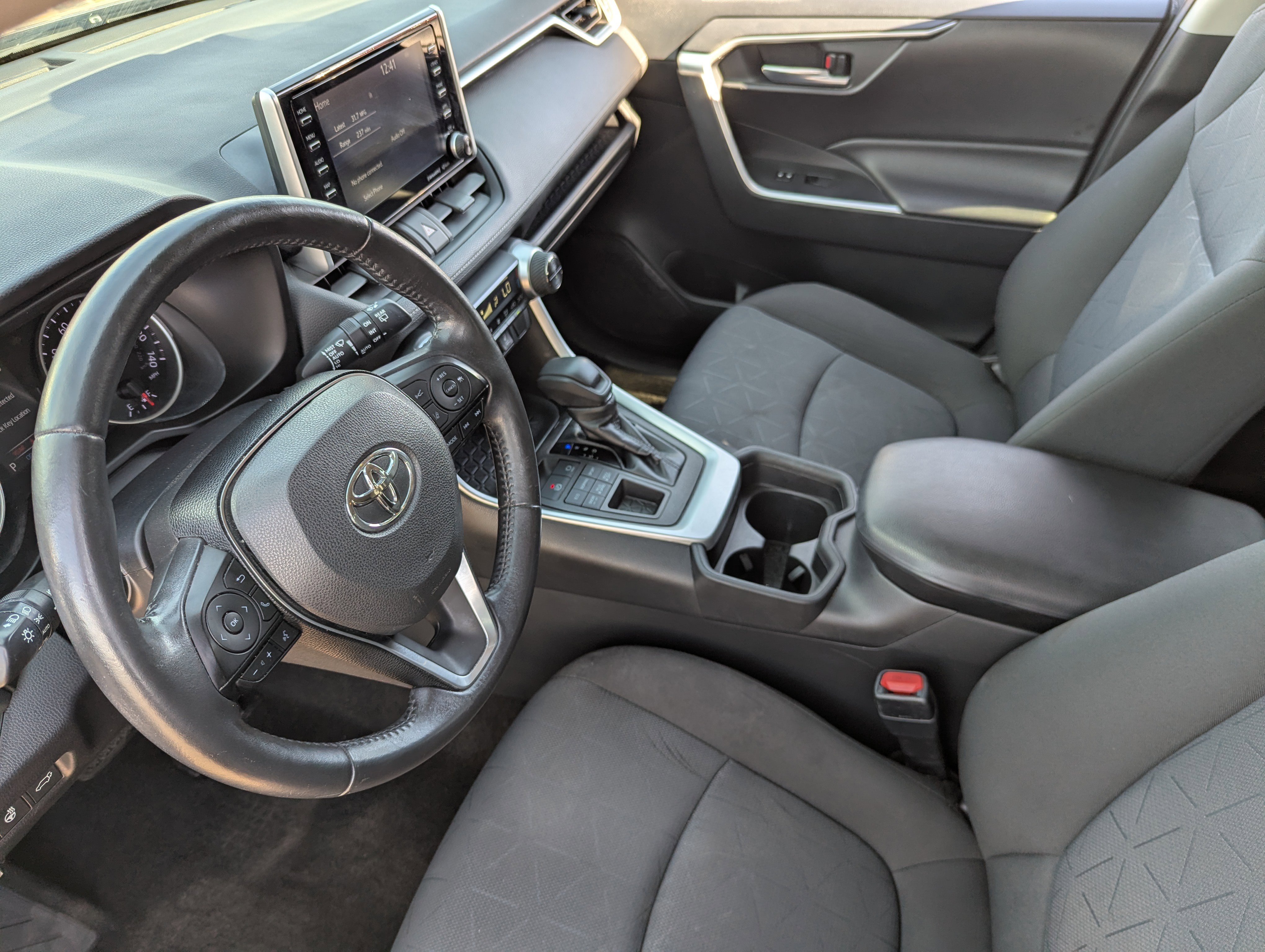 Used 2019 Toyota RAV4 XLE image 19
