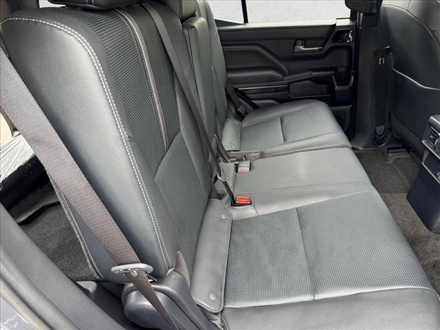 Certified 2025 Toyota 4Runner Limited w/ Tow Technology Package AWD/4WD image 19