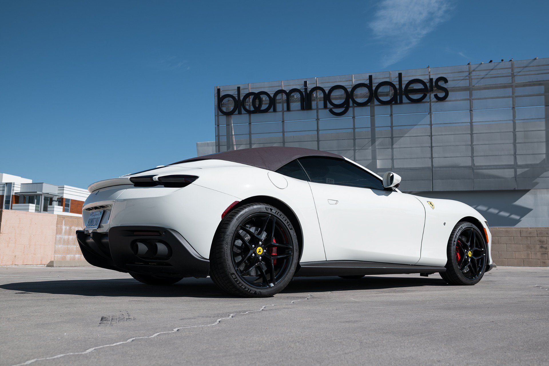 Used 2025 Ferrari Roma Spider RWD image 25
