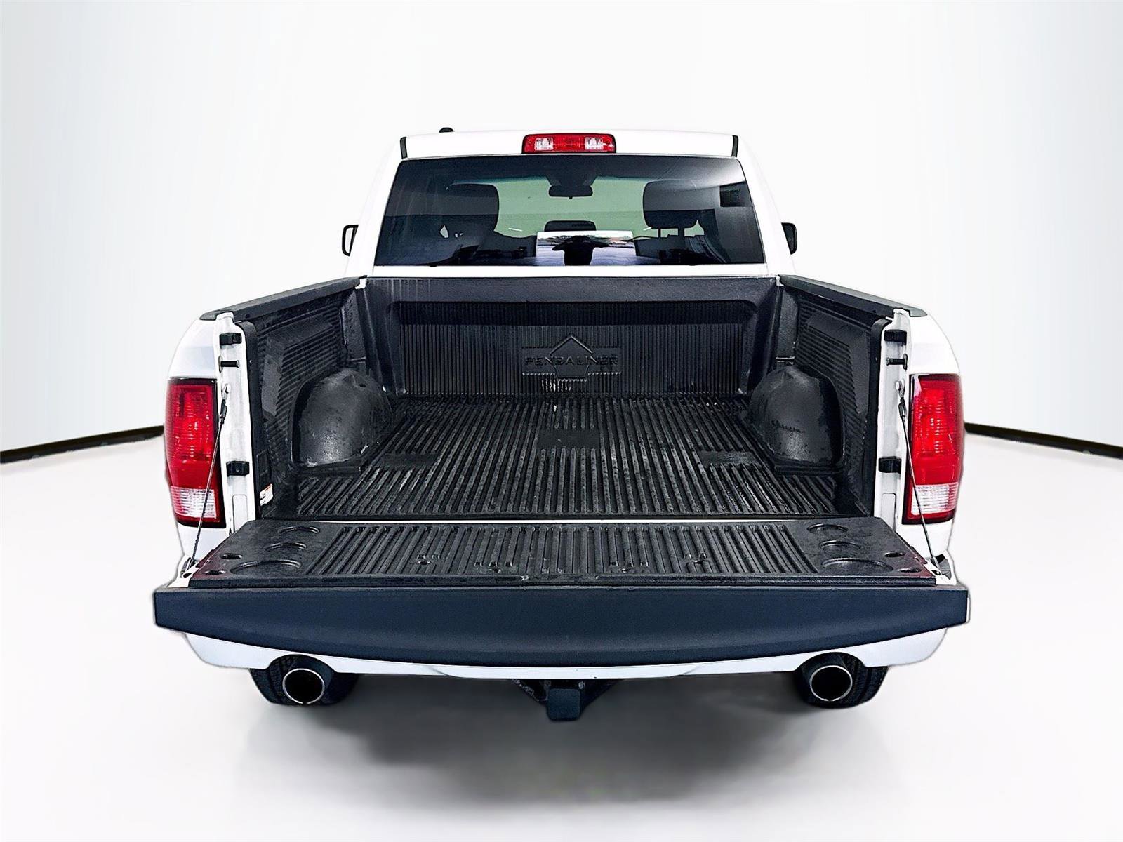 Used 2018 RAM 1500 Express RWD image 14