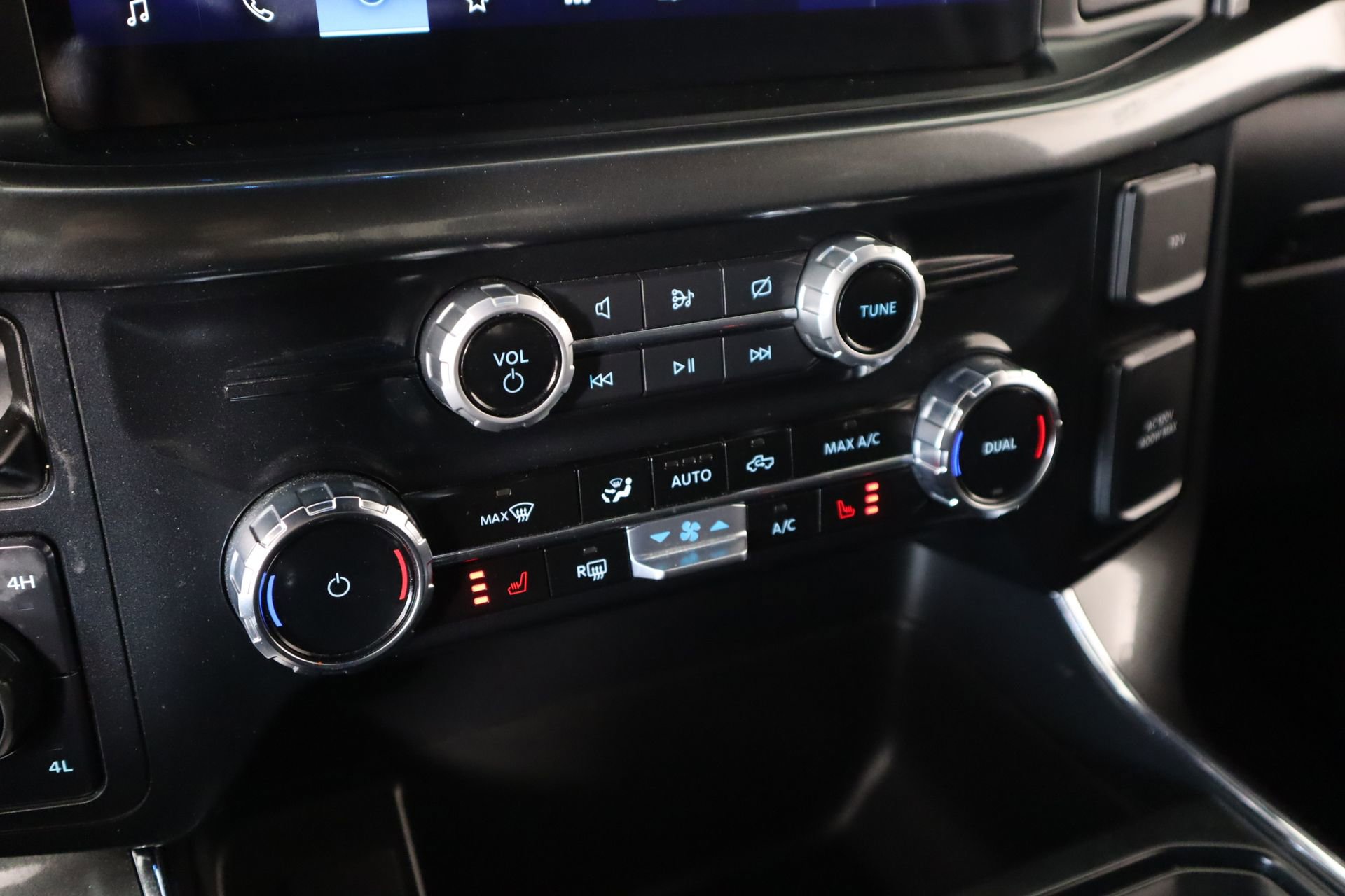 Used 2023 Ford F150 XLT w/ Equipment Group 302A High image 8