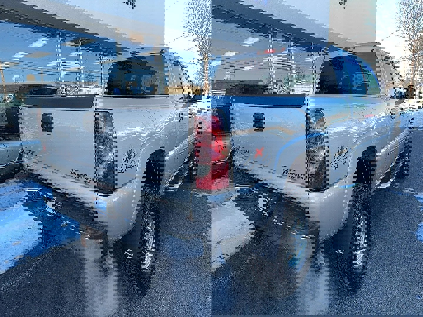 Used 2005 Chevrolet Silverado 2500 LT image 3