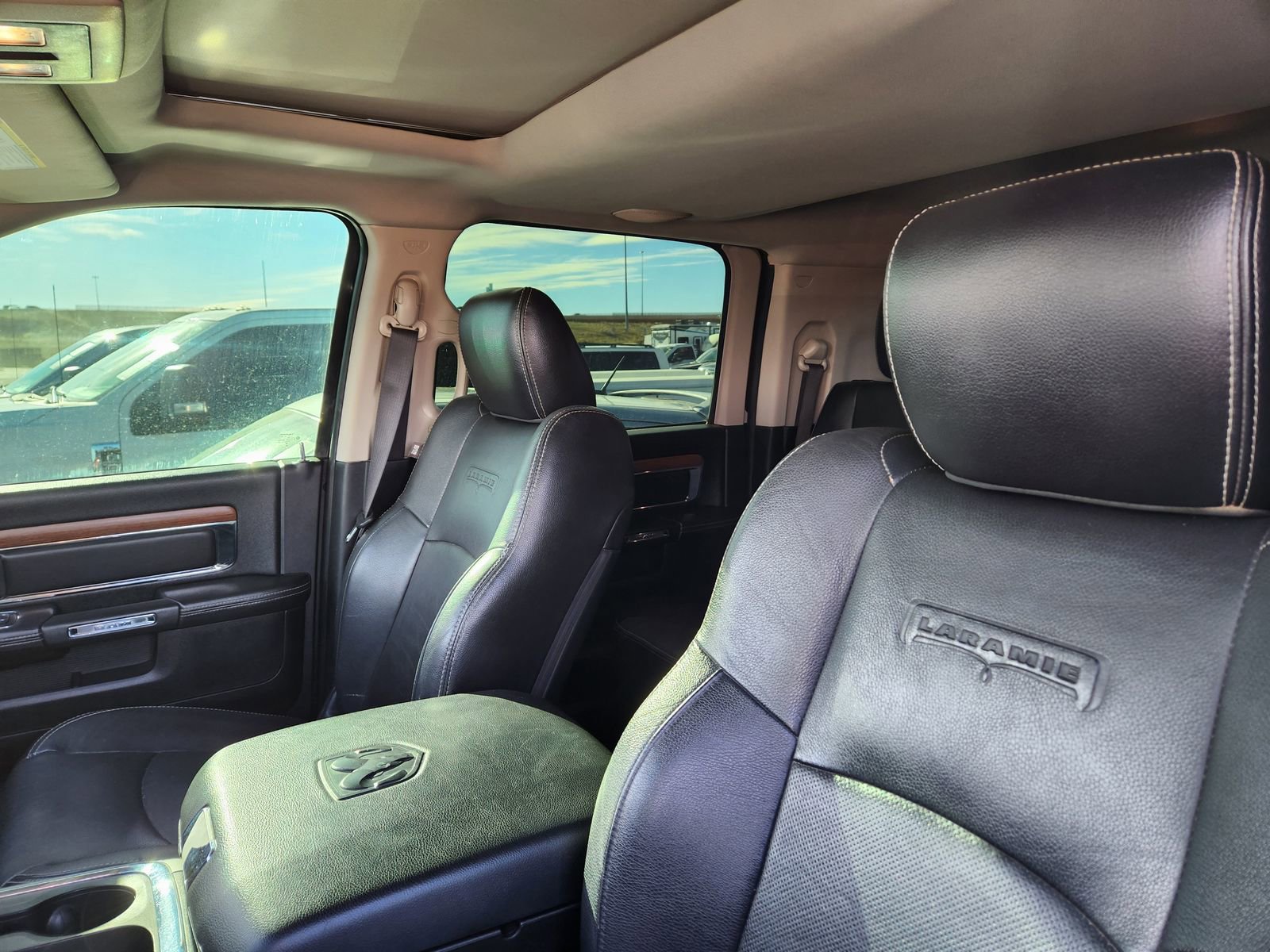 Used 2016 RAM 2500 Laramie w/ Convenience Group image 18