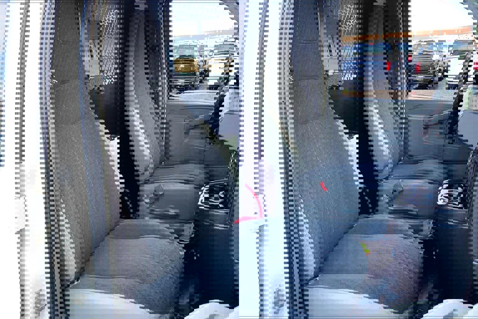 Used 2021 Chevrolet Express 2500 w/ Driver Convenience Package image 7