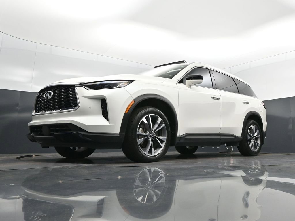 Certified 2023 INFINITI QX60 Luxe w/ Vision Package FWD image 40