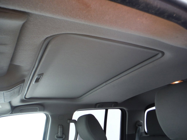 Used 2019 Nissan Frontier SV w/ Value Truck Package AWD/4WD image 16