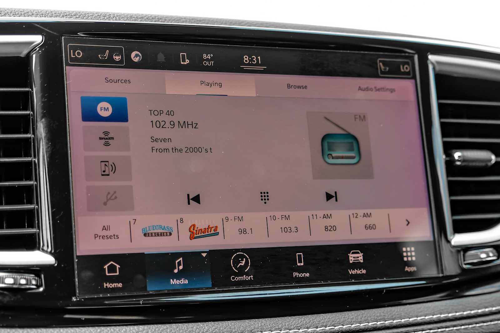 Used 2022 Chrysler Pacifica Touring-L AWD/4WD image 28