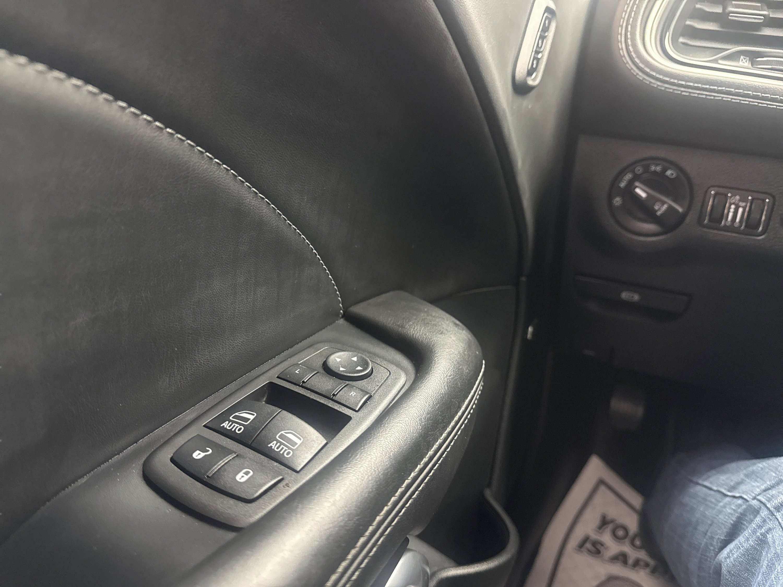 Used 2022 Dodge Challenger R/T w/ Plus Package image 19