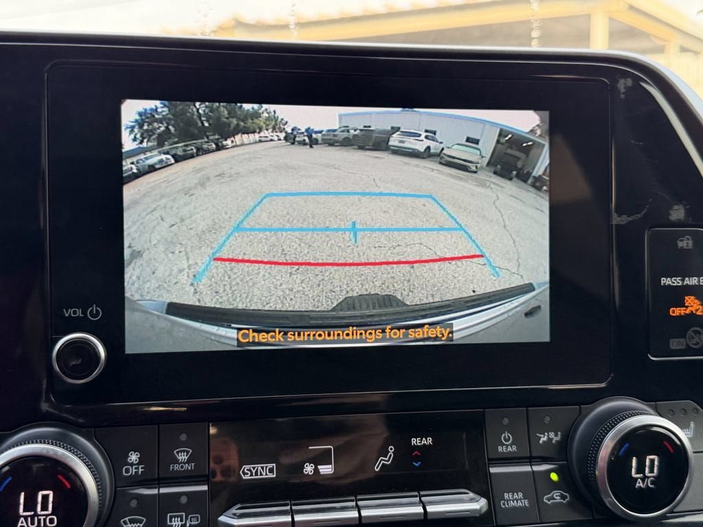 Used 2024 Toyota Highlander XLE FWD image 22