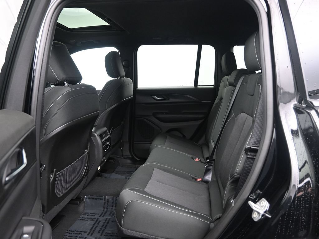 New 2026 Jeep Grand Cherokee Laredo X AWD/4WD image 31