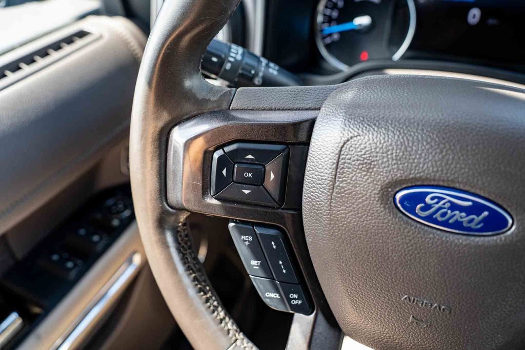 Used 2021 Ford Expedition Limited AWD/4WD image 15