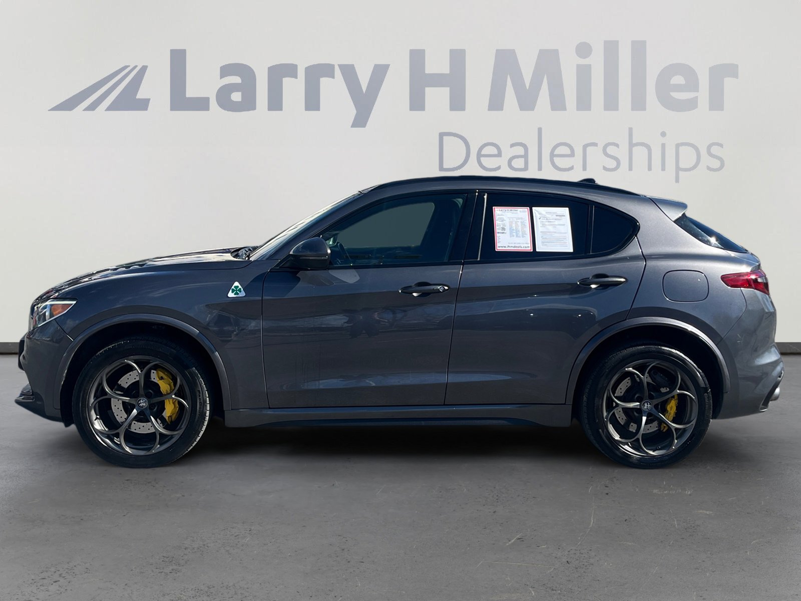 Used 2019 Alfa Romeo Stelvio Quadrifoglio w/ Driver Assist Dynamic Package image 2