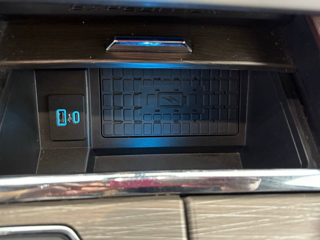 Used 2024 Ford Expedition Max Limited image 18