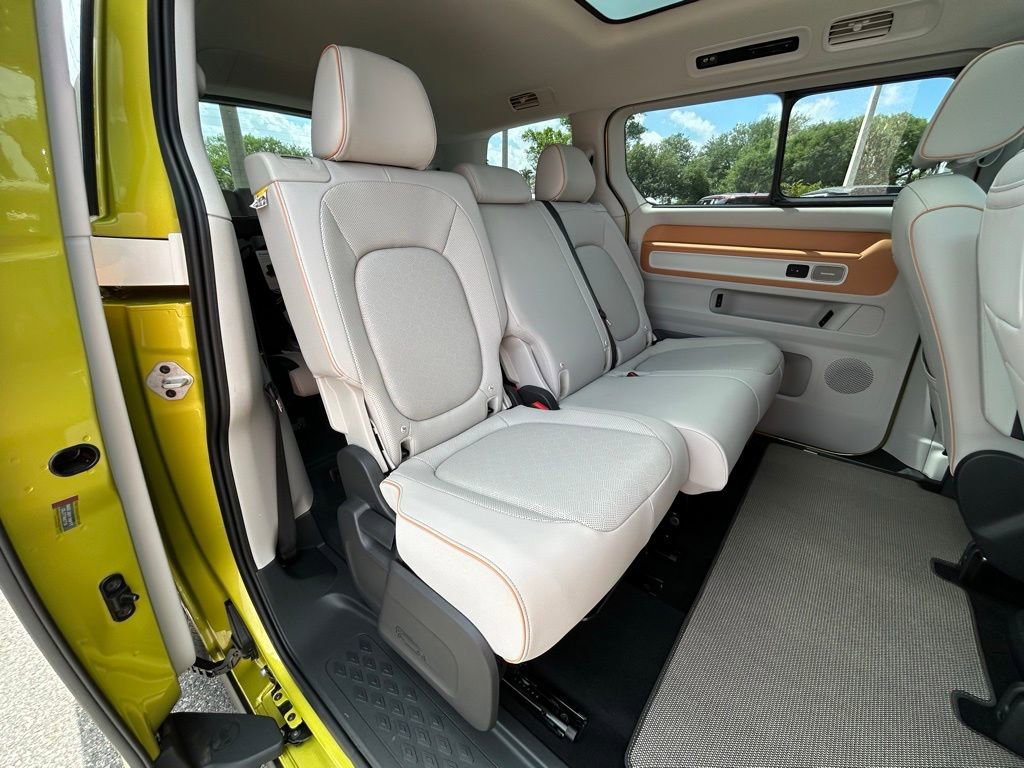 Used 2025 Volkswagen ID. Buzz 1st Edition image 55