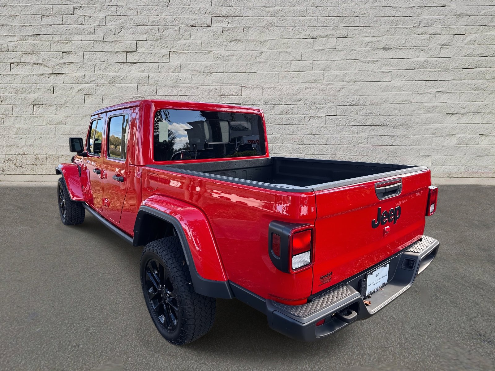 Used 2024 Jeep Gladiator Sport image 7