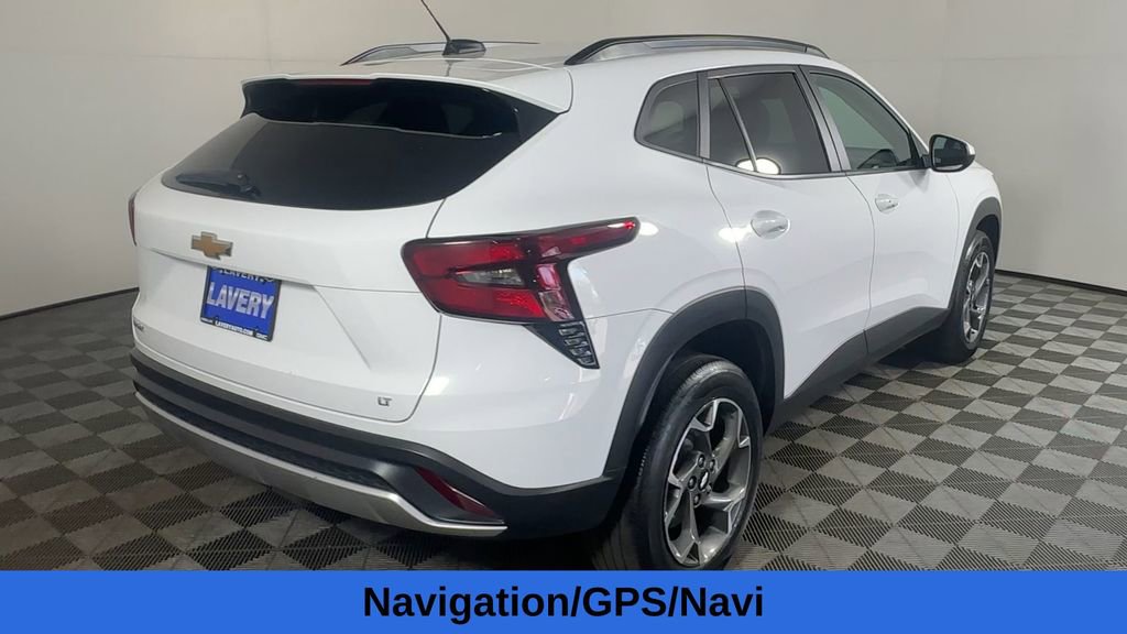 Used 2024 Chevrolet Trax LT w/ Driver Confidence Package FWD image 3