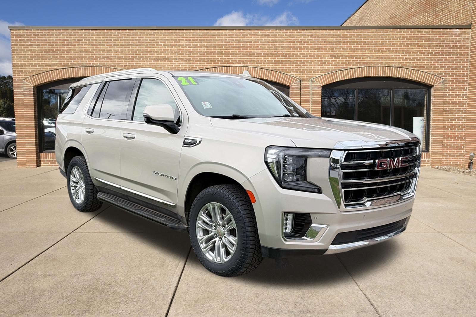Used 2021 GMC Yukon SLT w/ SLT Premium Package