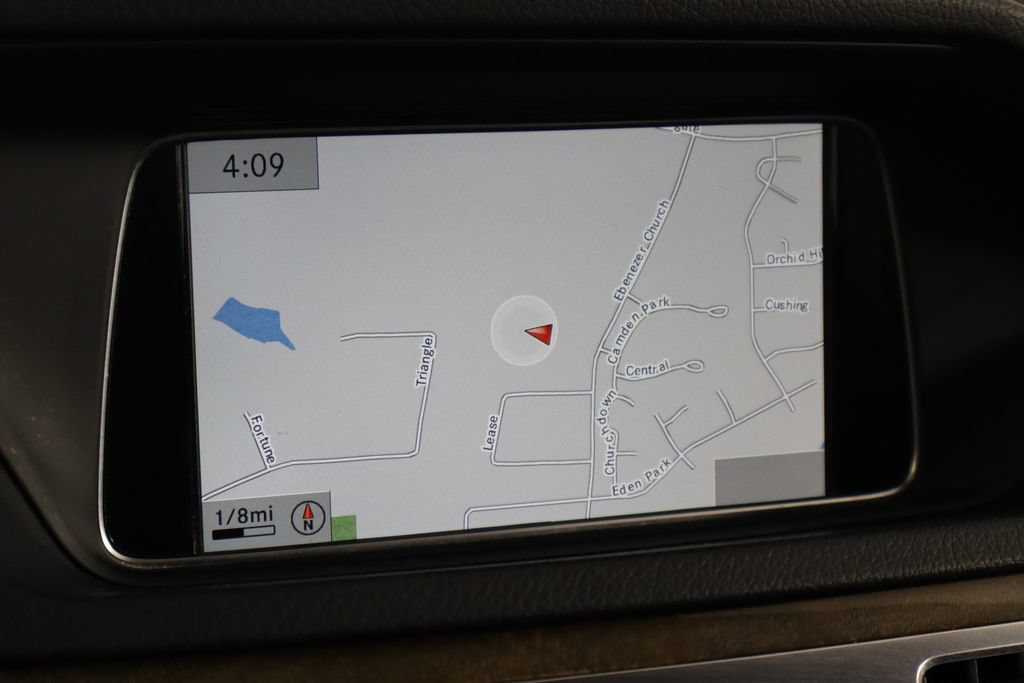 Used 2014 Mercedes-Benz E 550 4MATIC Sedan image 31