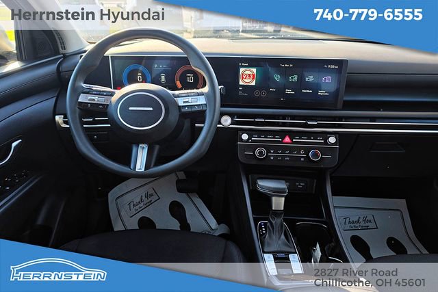 Used 2025 Hyundai Tucson SE AWD/4WD image 6