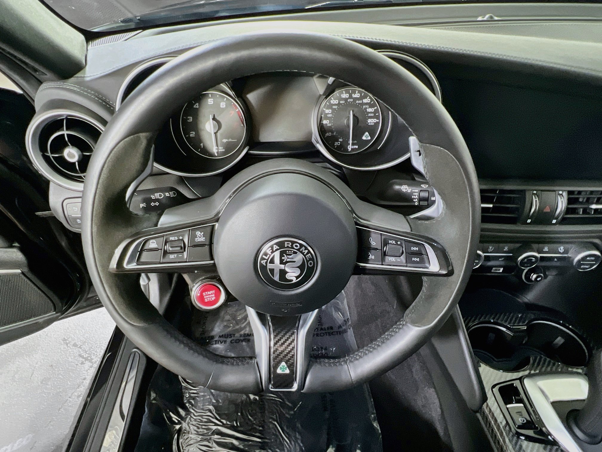 Used 2023 Alfa Romeo Giulia Quadrifoglio RWD image 11