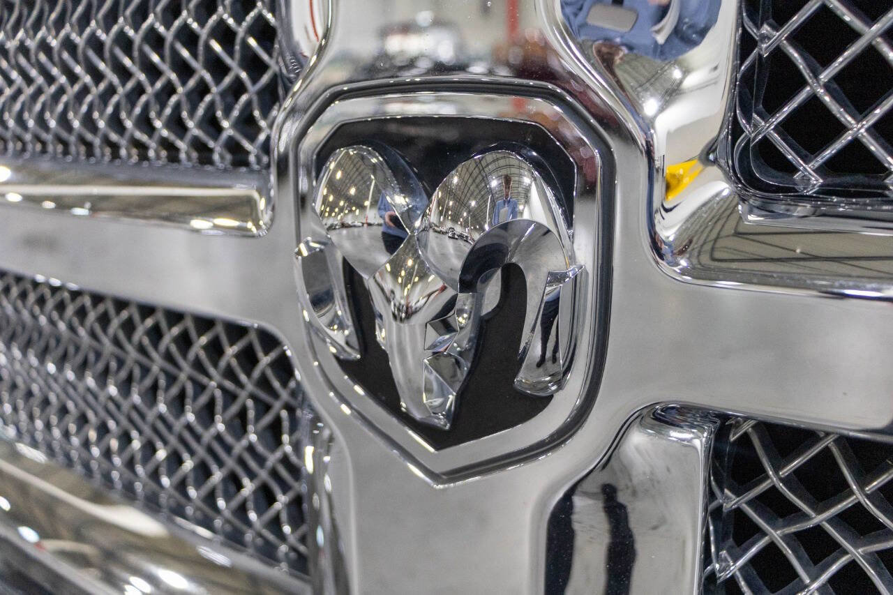 Used 2015 RAM 2500 Limited image 24