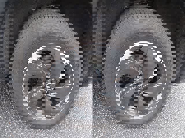 Used 2024 Nissan Rogue SV image 33