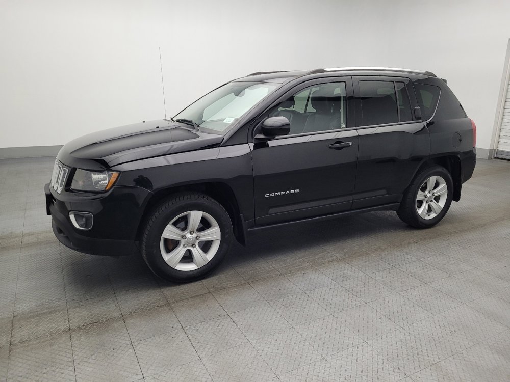 Used 2015 Jeep Compass High Altitude image 2