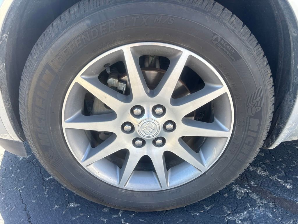 Used 2014 Buick Enclave Leather AWD/4WD image 2