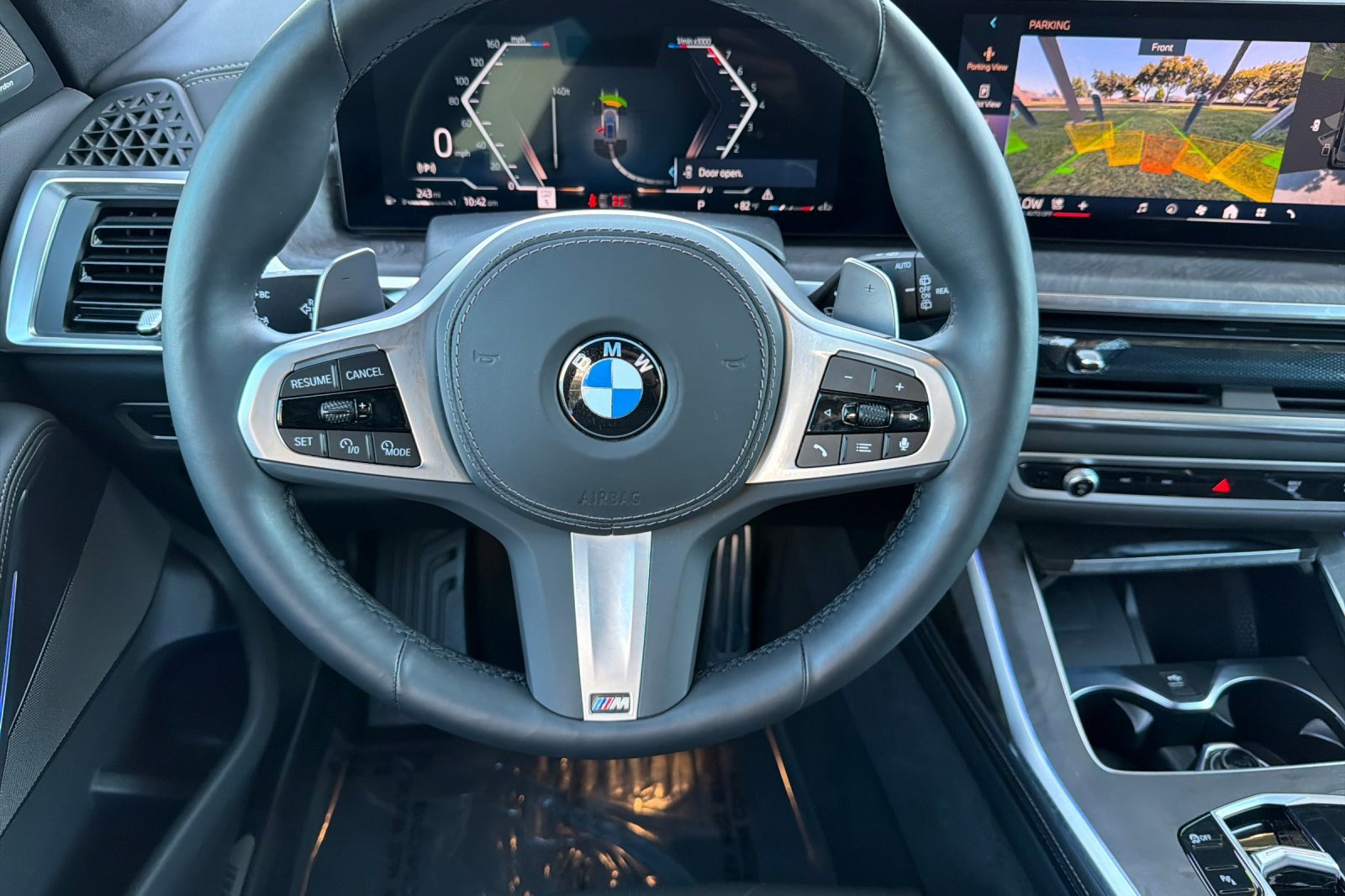 Used 2026 BMW X7 xDrive40i w/ M Sport Package AWD/4WD image 18