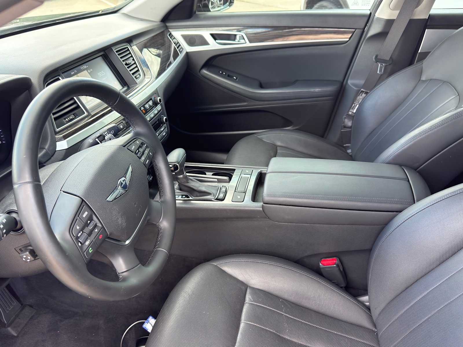 Used 2020 Genesis G80 3.8 RWD image 9