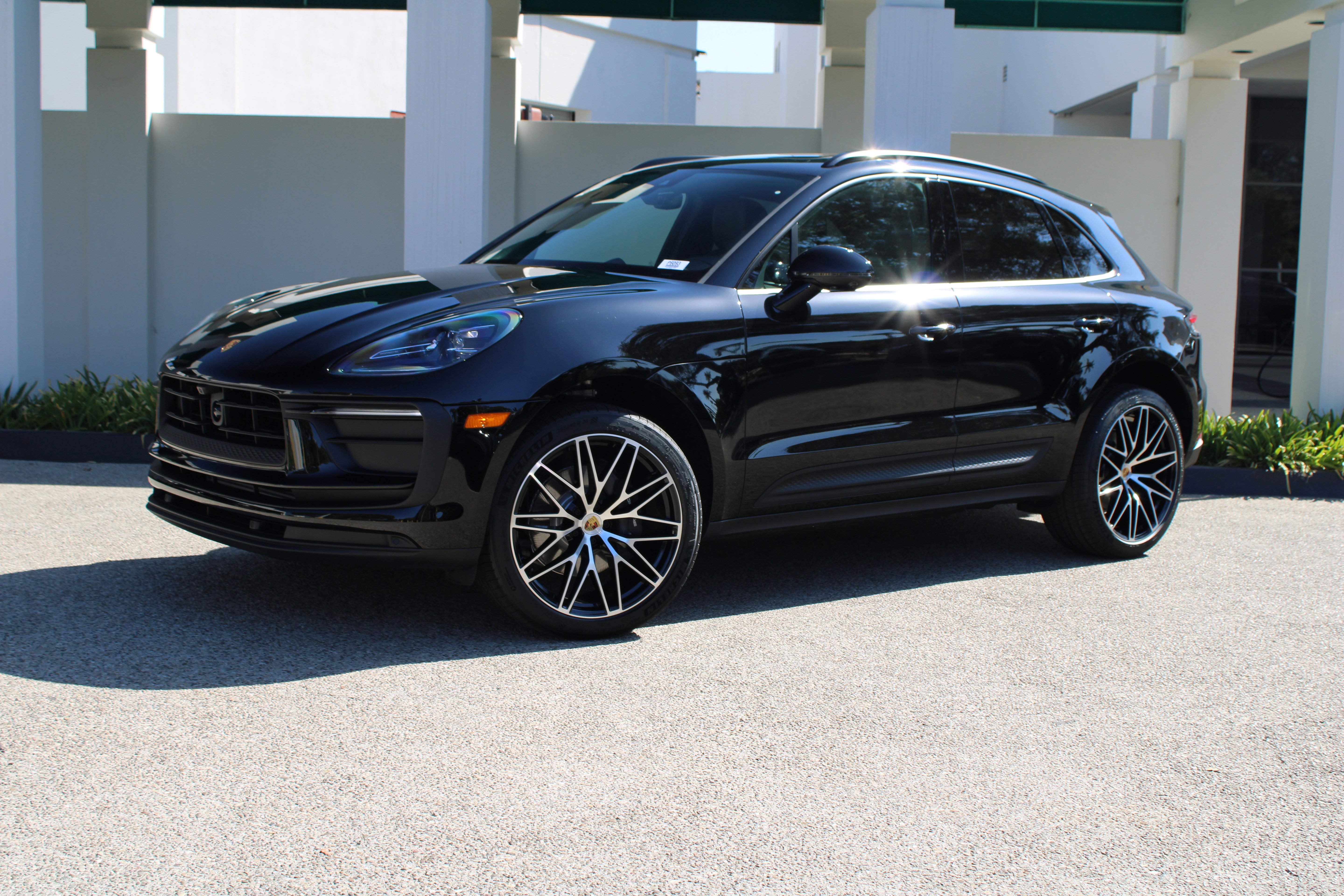 New 2026 Porsche Macan image 1