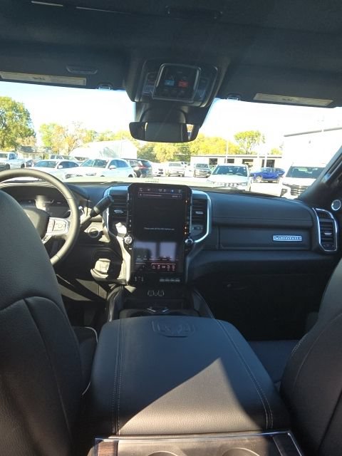 New 2027 RAM 3500 Laramie AWD/4WD image 23