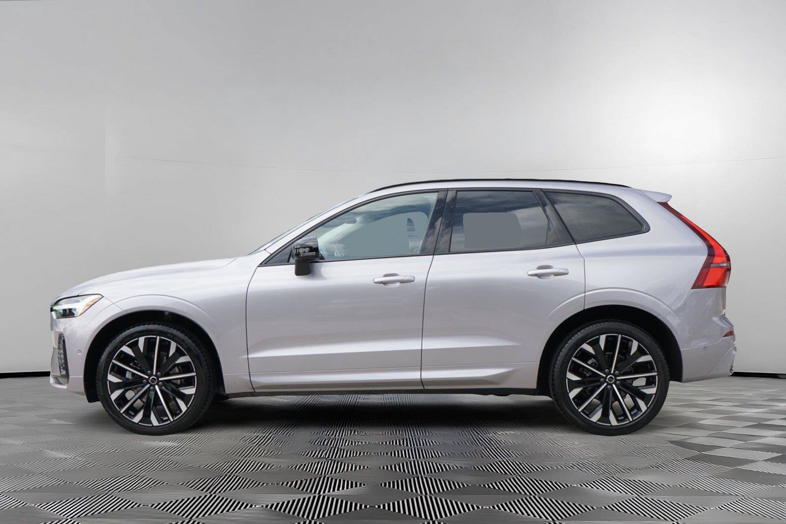 Used 2026 Volvo XC60 B5 Ultra w/ Climate Package AWD/4WD image 7