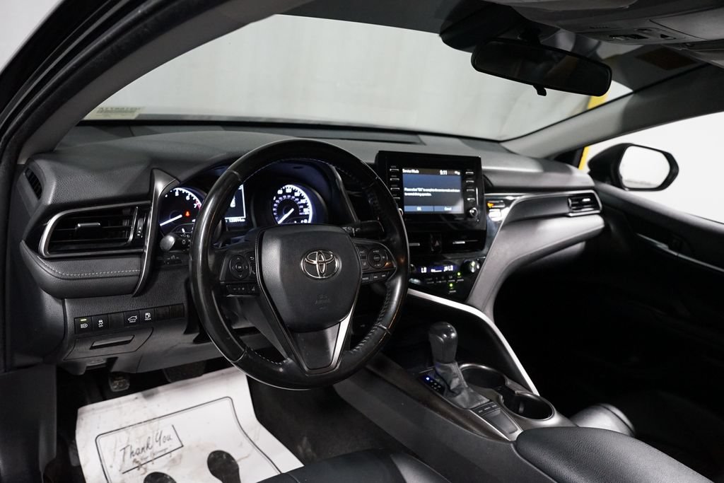 Used 2022 Toyota Camry SE FWD image 11