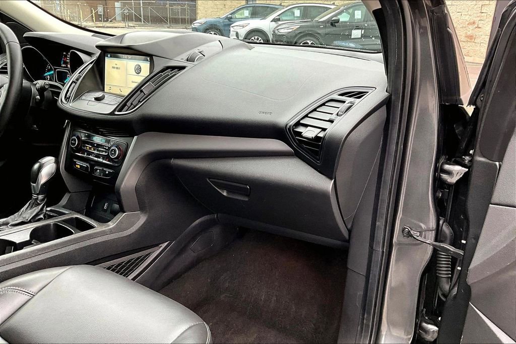 Used 2019 Ford Escape SEL image 15