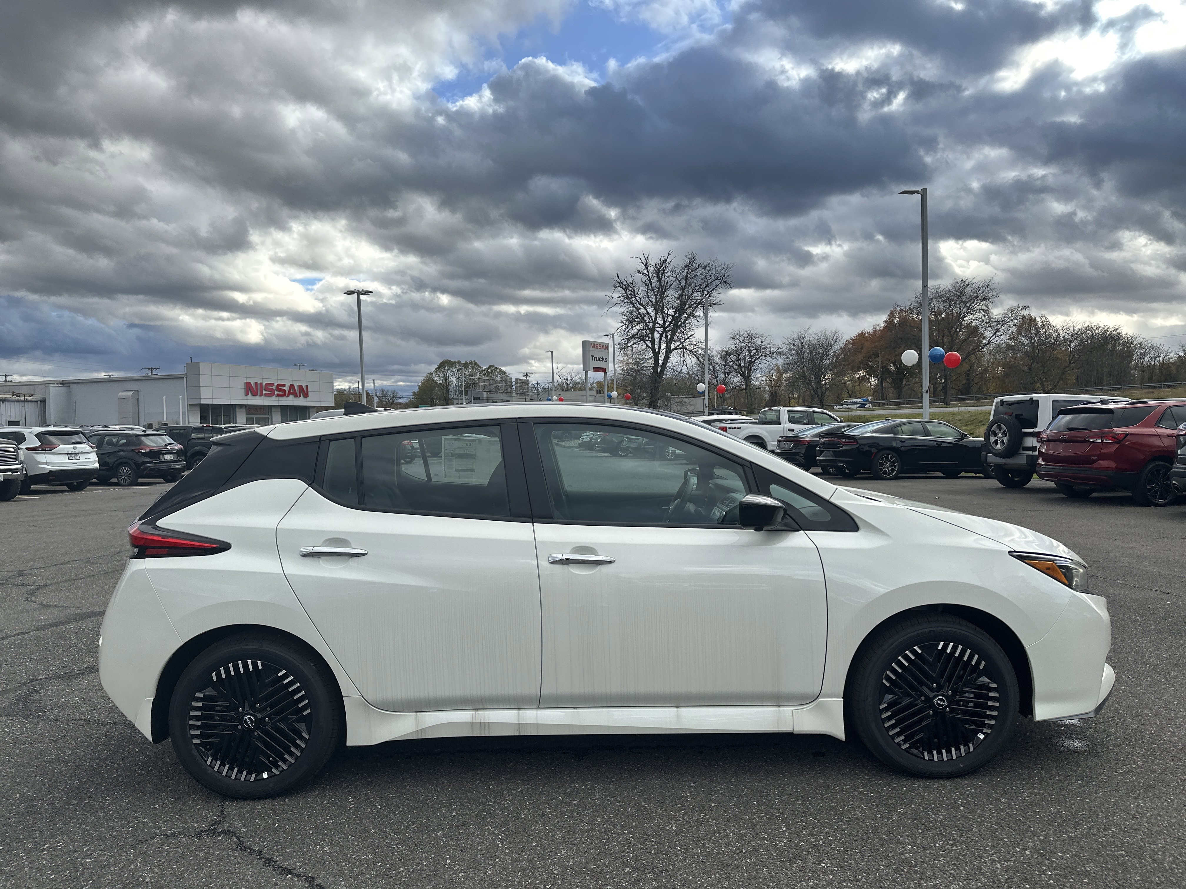 New 2025 Nissan Leaf SV Plus image 4