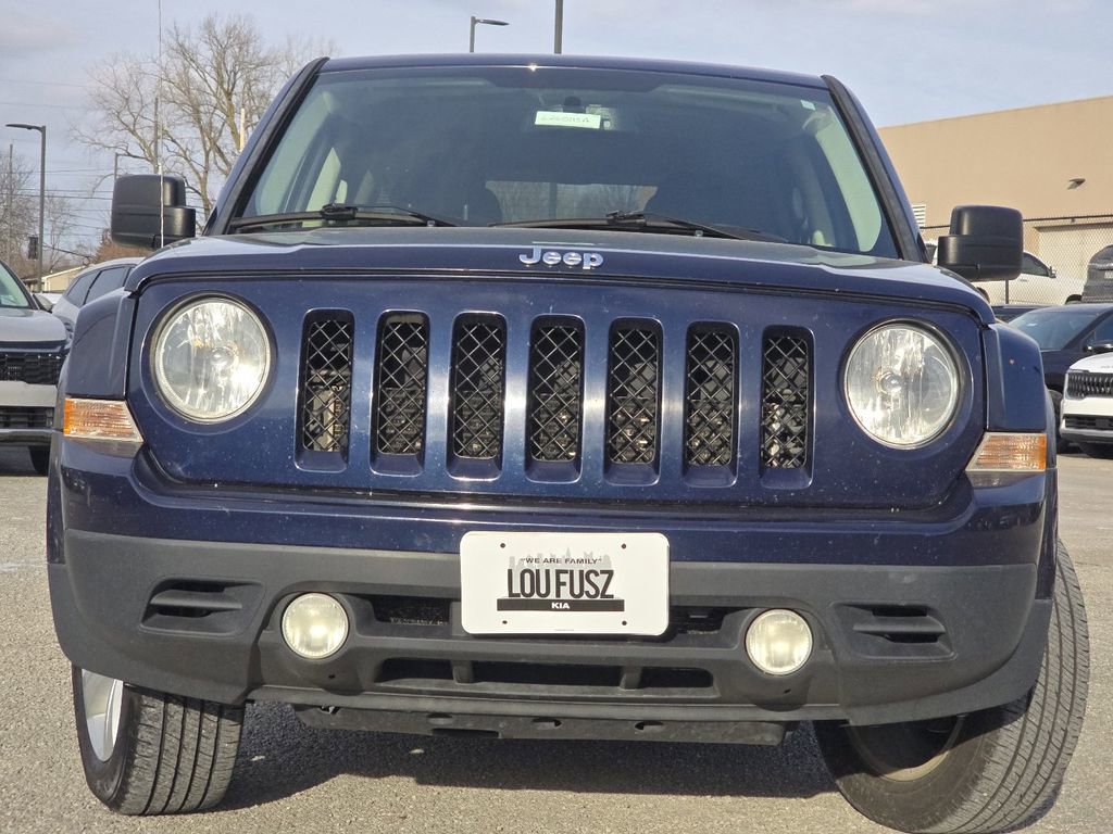 Used 2015 Jeep Patriot Latitude w/ Sun/Sound Group image 9