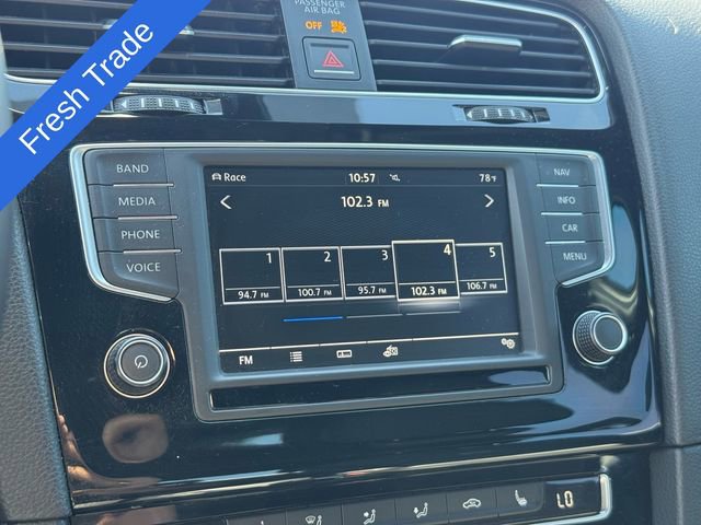 Used 2017 Volkswagen Golf R 4-Door image 21