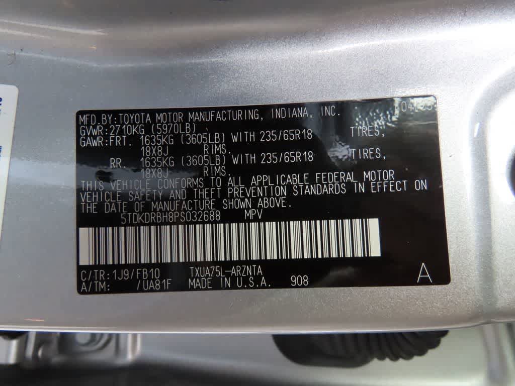 Used 2023 Toyota Highlander LE AWD/4WD image 27
