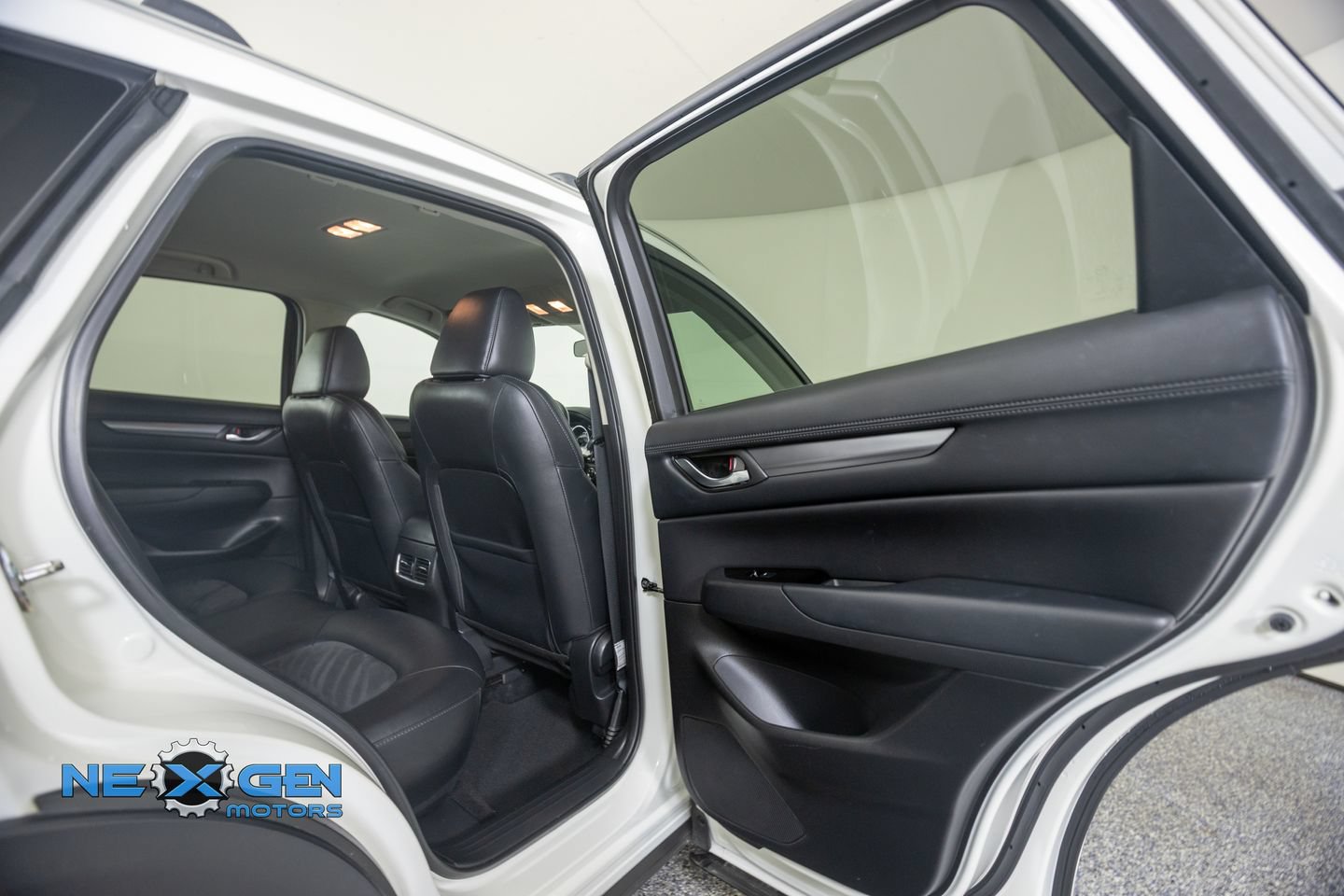 Used 2021 MAZDA CX-5 Touring AWD/4WD image 38
