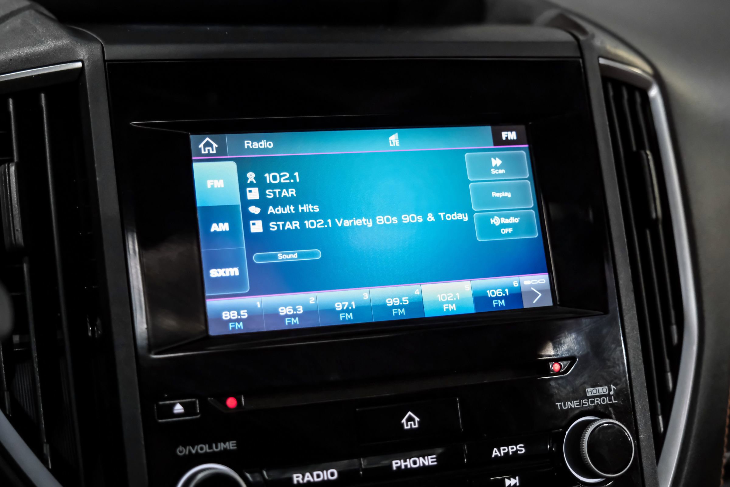 Used 2021 Subaru Crosstrek 2.0i Premium w/ Moonroof Package image 26