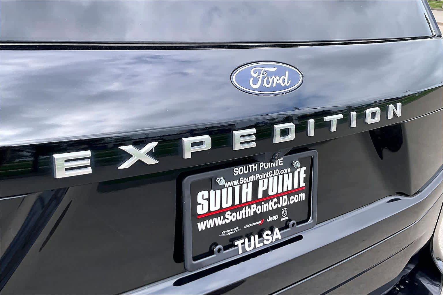 Used 2025 Ford Expedition Active AWD/4WD image 30