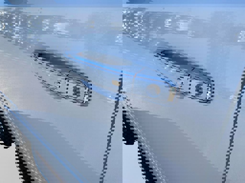 Used 2018 Chevrolet Tahoe Premier image 16