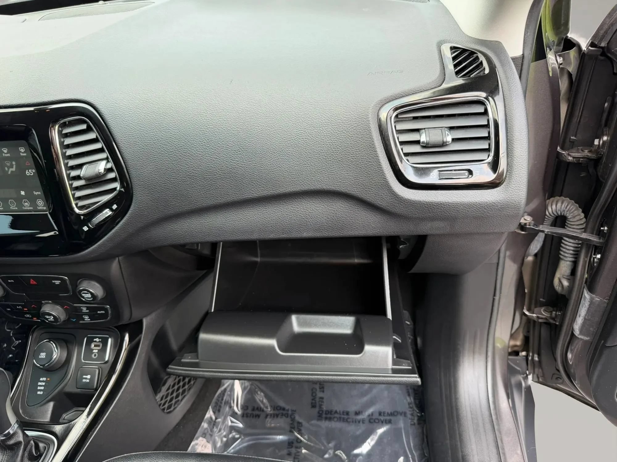 Used 2019 Jeep Compass Latitude AWD/4WD image 47