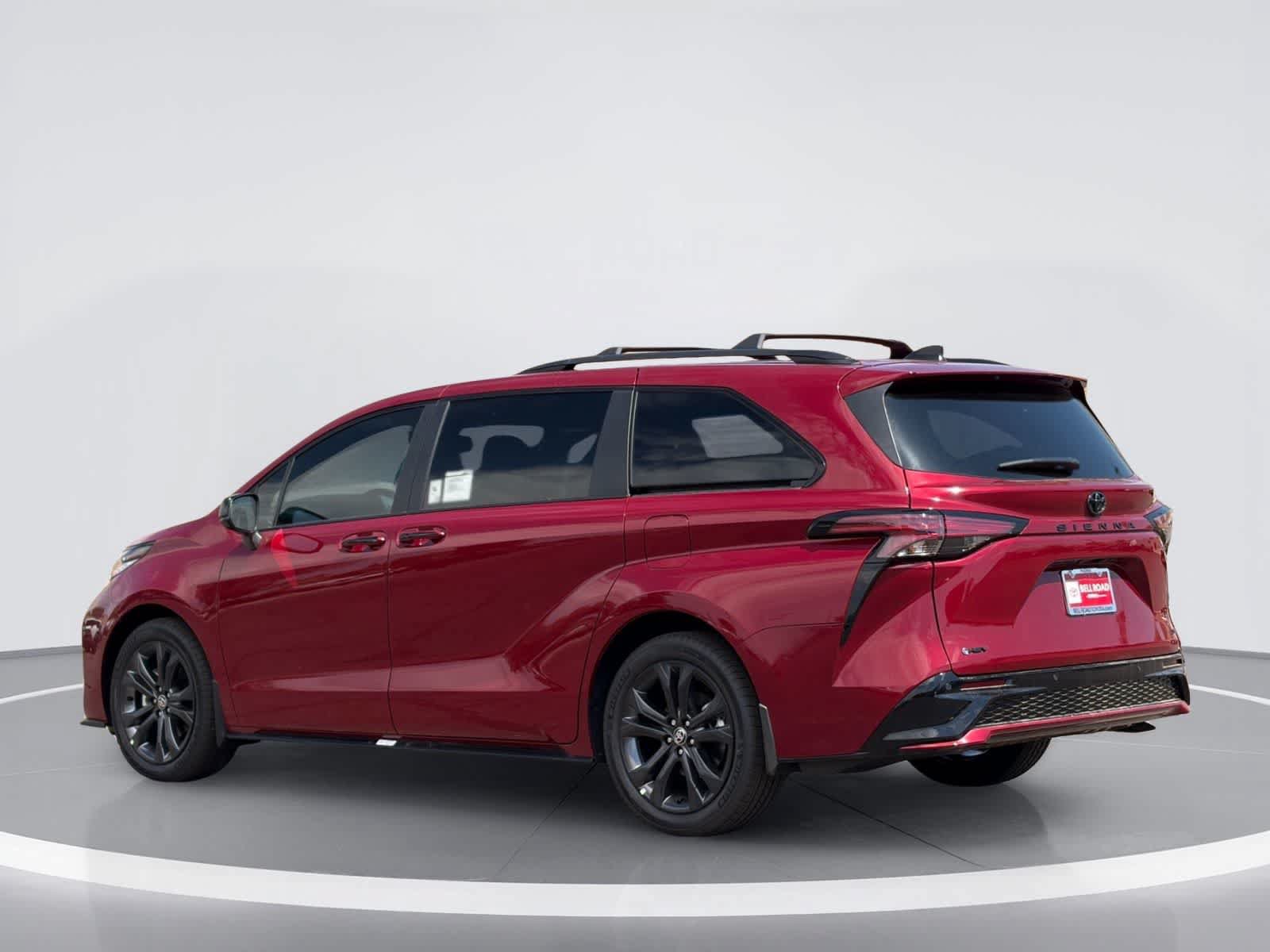 New 2026 Toyota Sienna XSE FWD image 4
