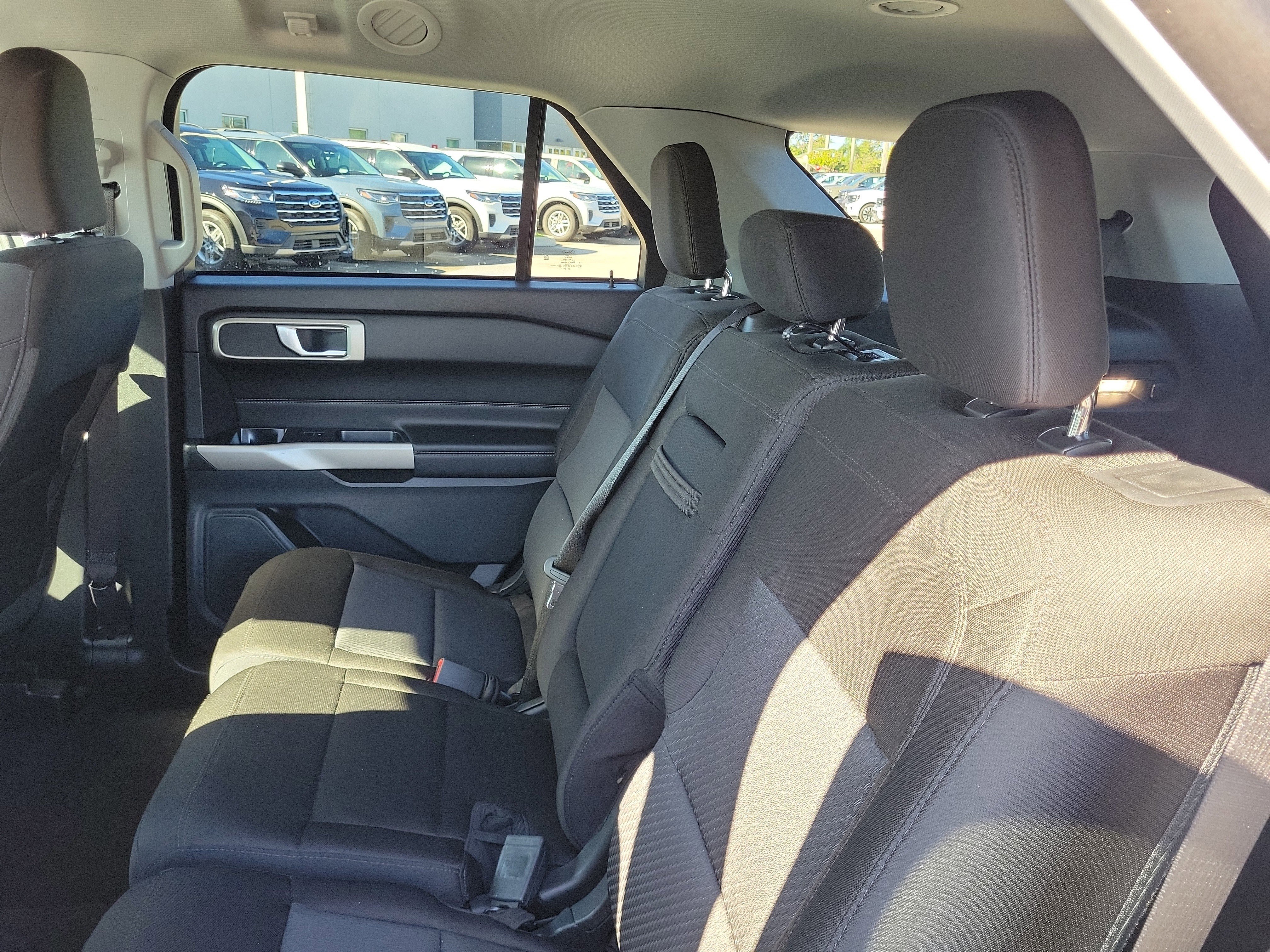 Used 2023 Ford Explorer XLT image 11