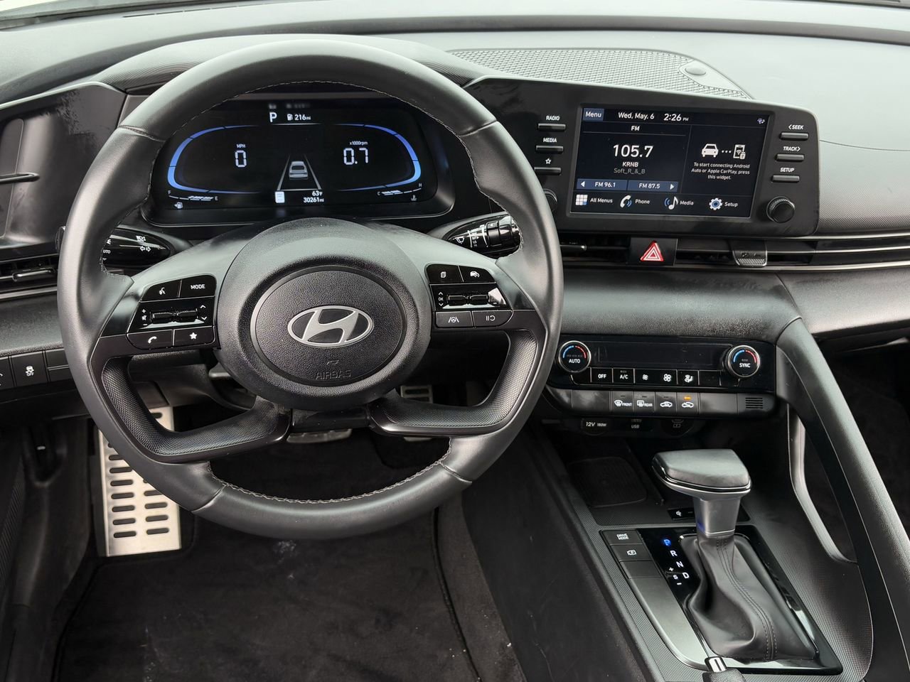 Used 2025 Hyundai Elantra Sport FWD image 13