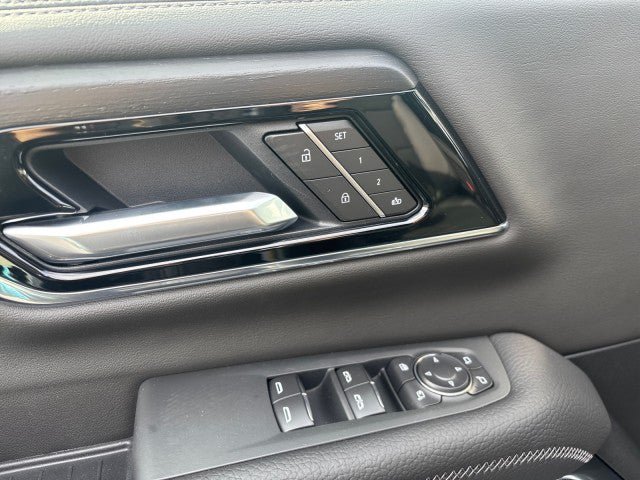 New 2026 GMC Yukon XL Denali AWD/4WD image 11
