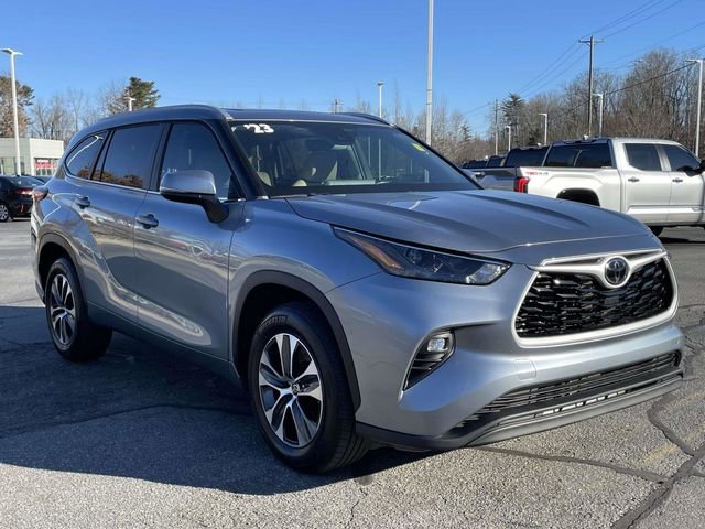 Used 2023 Toyota Highlander XLE image 7