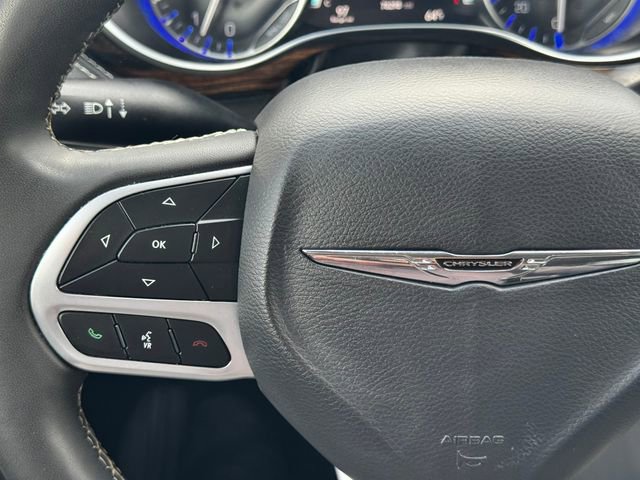 Used 2023 Chrysler Pacifica Limited image 26
